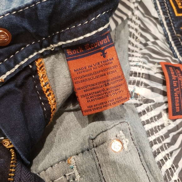 Rock Revival Jelina easy crop jean NWOT